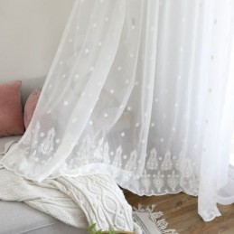 Αναπνέουσα Διαφανής Κουρτίνα Κατά Παραγγελία, Λευκή, Ασορτί Με Κέντημα, Σαλόνι